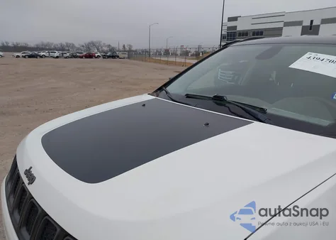 2020 Jeep Compass Trailhawk 4X4 z USA, uszkodzony, nr VIN 3C4NJDDB0LT166791